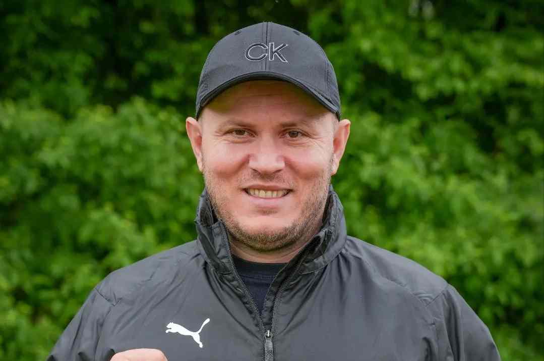 Ardit Dymleku erwirbt das NFV-Kindertrainer-Zertifikat!